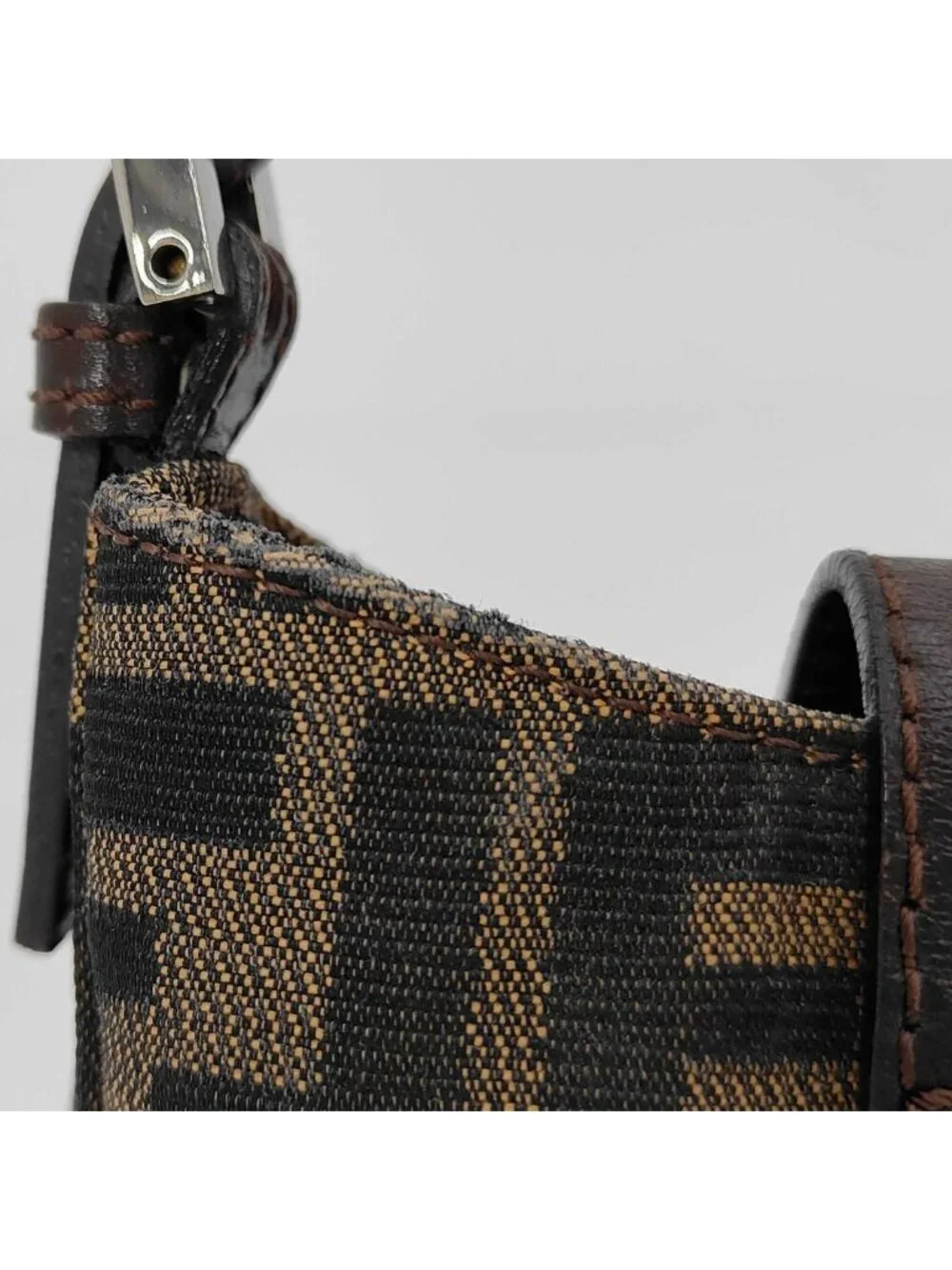 Fendi brand color